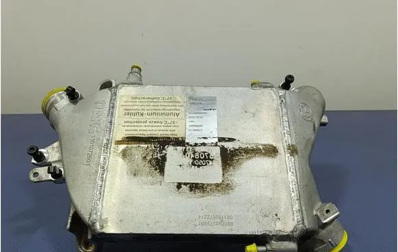 Audi A4 S4 B7 8E 8H Intercooler radiator 8575430