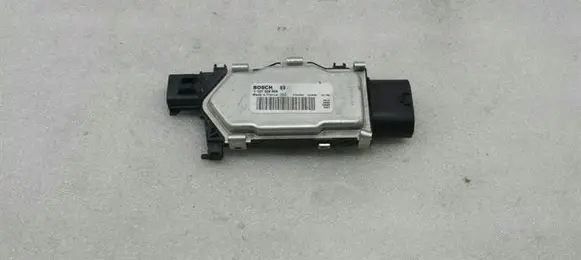 Mercedes-Benz CLA C117 X117 W117 Fan control module 1137328656