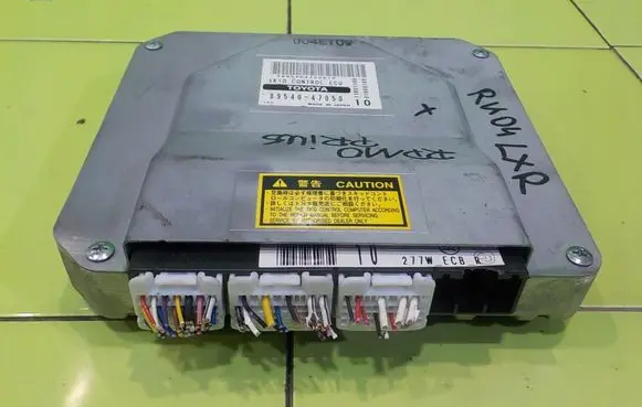Toyota Prius (NHW20) Engine control unit/module 8954047050 RP110