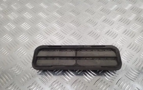 Mercedes-Benz C W205 Fender grill A2058301201