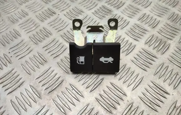 Nissan Qashqai Engine bonnet (hood) release handle