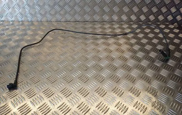 Engine coolant pipe/hose
