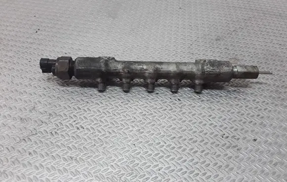 Fuel main line pipe