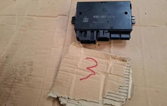 Mercedes-Benz GLS X166 Tow bar trailer control unit/module A1669004417
