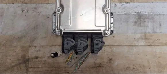 Citroen C5 Engine control unit/module 0281010808 9644721080 9640938680