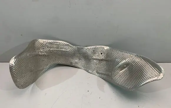 Volvo XC60 Heat shield in engine bay 32283240