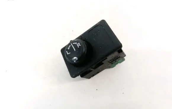 Nissan Almera N16 Wing mirror switch