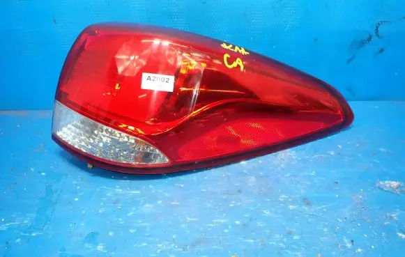 KIA Carens III Rear/tail lights