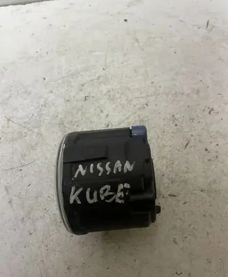 Nissan Note (E11) Front fog light 89210600