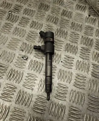 Opel Zafira B Fuel injector 0445110165