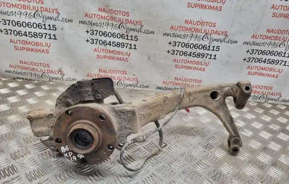 Volkswagen PASSAT B5.5 Front wheel hub spindle knuckle 8D0407257AE