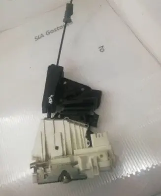 Mercedes-Benz GL X164 Front door lock a1647230114