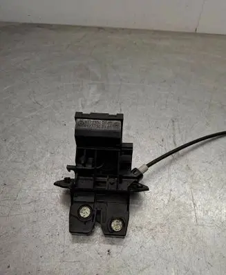 Mercedes-Benz C W203 Loading door lock A1717500085 A1717500185