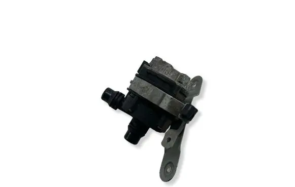 BMW 3 F30 F35 F31 Electric auxiliary coolant/water pump 8642732