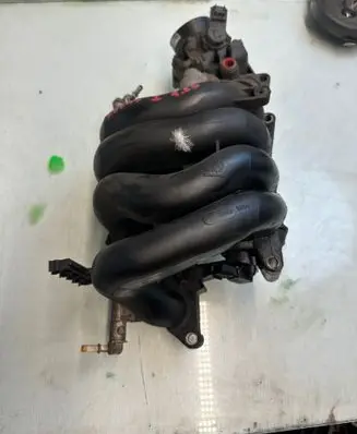 Ford Focus Intake manifold 1S4G9424