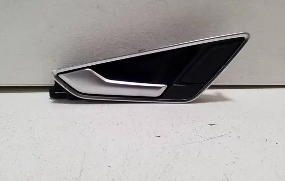 Audi Q2 - Front door interior handle 81A837019C