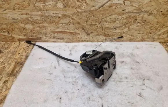 Opel Astra K Rear door lock 13507136