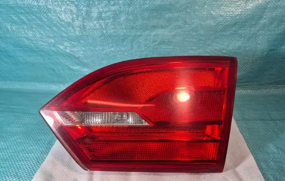 Volkswagen Jetta VI Tailgate rear/tail lights 5C6945260A