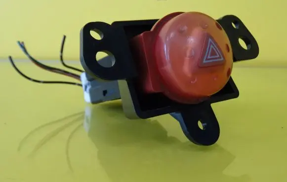 Nissan Almera Tino Hazard light switch 06016 NILES06016