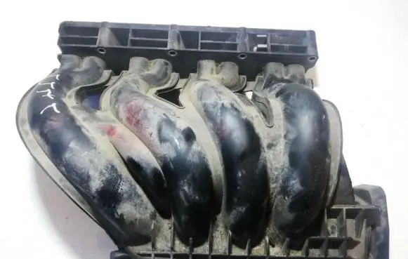 Mercedes-Benz C W203 Intake manifold a61109037