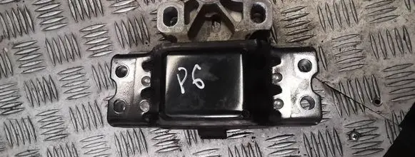 Volkswagen PASSAT B6 Engine mount bracket 3c0199555