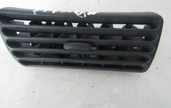 Ford Mondeo MK II Dash center air vent grill