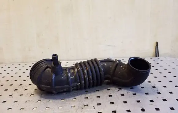 KIA Sorento Turbo air intake inlet pipe/hose 281303E710