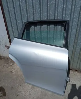 Seat Leon (1P) Rear door
