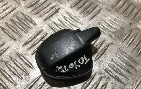 Toyota Avensis T220 Aerial GPS antenna