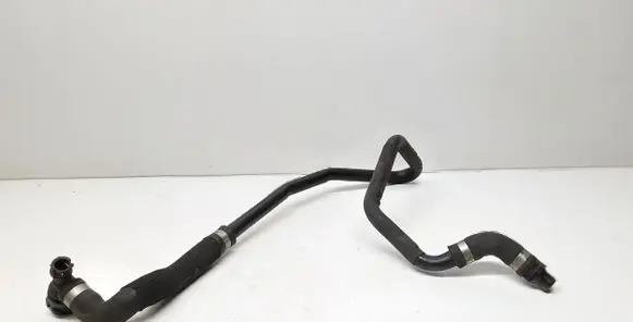 Mercedes-Benz C W204 Engine coolant pipe/hose A2125010024