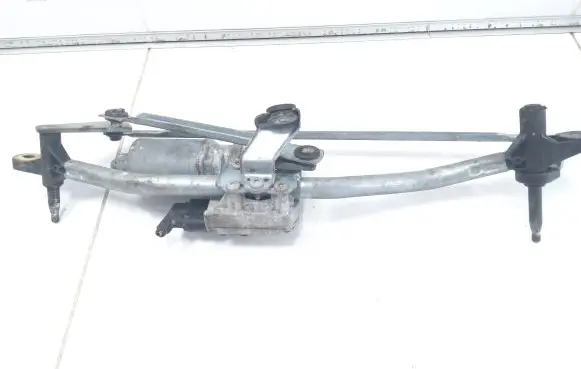 Audi A4 S4 B8 8K Front wiper linkage and motor 8T1955119