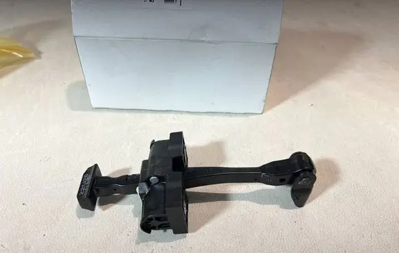 BMW X1 F48 F49 Rear door check strap stopper 7436004