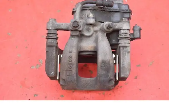 Opel Insignia A Rear brake caliper 