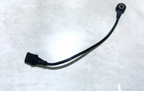 Opel Zafira A Detonation knock sensor 90536392