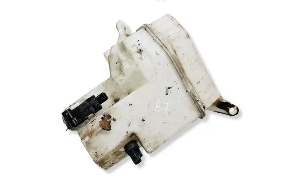 Volvo V70 Windshield washer fluid reservoir/tank 30784233 T655D 30784234