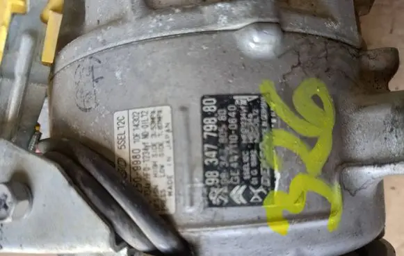 Opel Crossland X Air conditioning (A/C) compressor (pump) 9834779880
