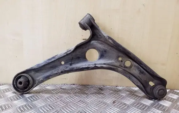 Toyota Yaris Front lower control arm/wishbone