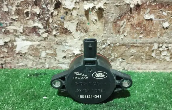 Jaguar XE Camshaft vanos timing valve G4D3-6M280-AA
