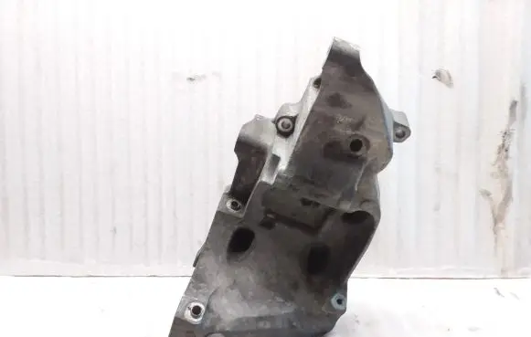 BMW 1 E81 E87 Generator/alternator bracket 7802639
