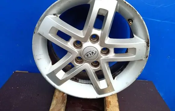 KIA Soul R18 alloy rim 
