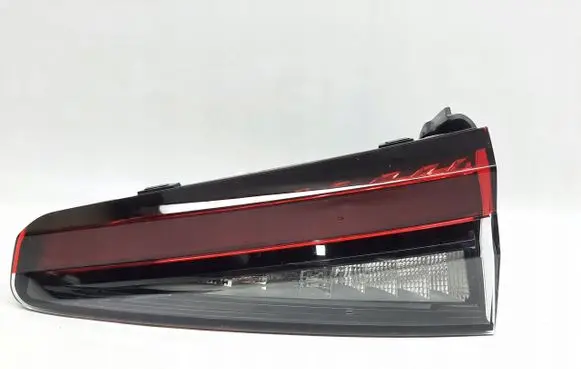 Skoda Superb B5 (3U) Tailgate rear/tail lights 3P3945094A