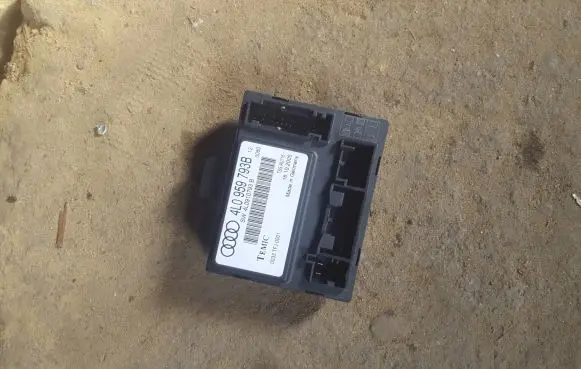 Audi Q7 4L Door control unit/module 4L0959793B