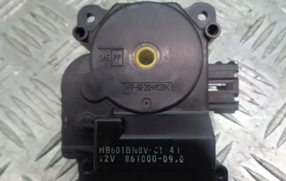 Mazda 3 I A/C air flow flap actuator/motor 861000-0990
