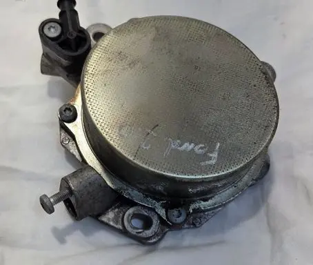 Ford Kuga II Vacuum pump 9674192280