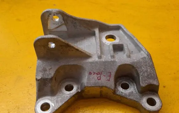 Jaguar E-Pace Engine mounting bracket GJ326P096AF