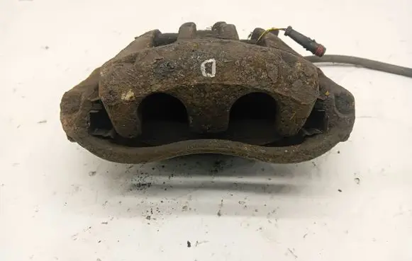 Mercedes-Benz Vito Viano W639 Front brake caliper