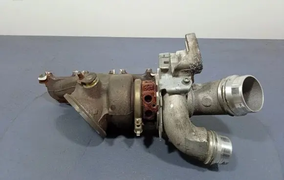 BMW X4 F26 Turbo system vacuum part 8054873