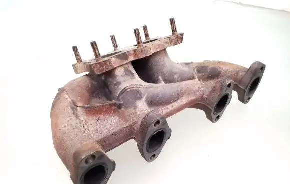 Volkswagen Fox Exhaust manifold 06A253033P