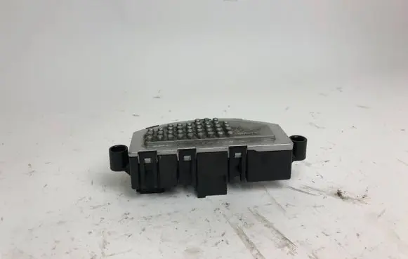 Porsche Macan (95B) Heater blower motor/fan resistor 8T0820521F