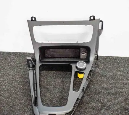 Ford Focus Gear shifter surround trim plastic